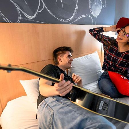 Ibis Skopje City Center Luaran gambar