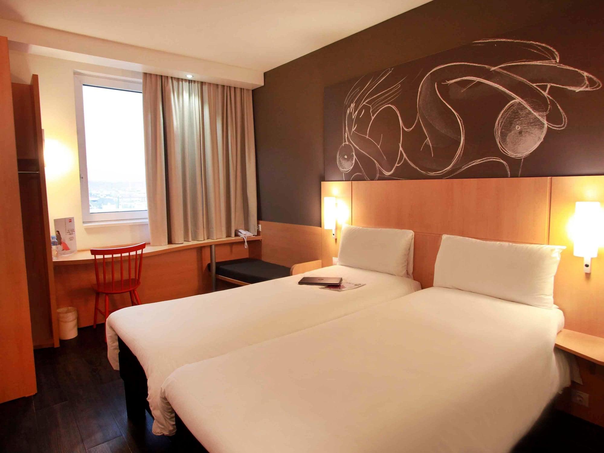 Ibis Skopje City Center Luaran gambar