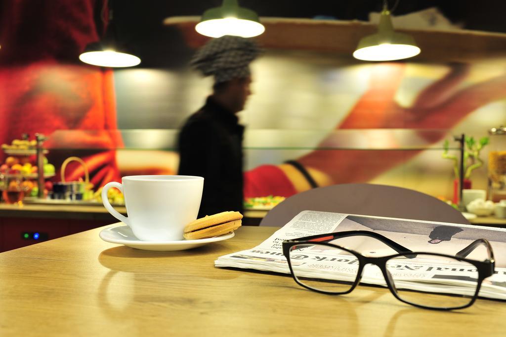 Ibis Skopje City Center Luaran gambar