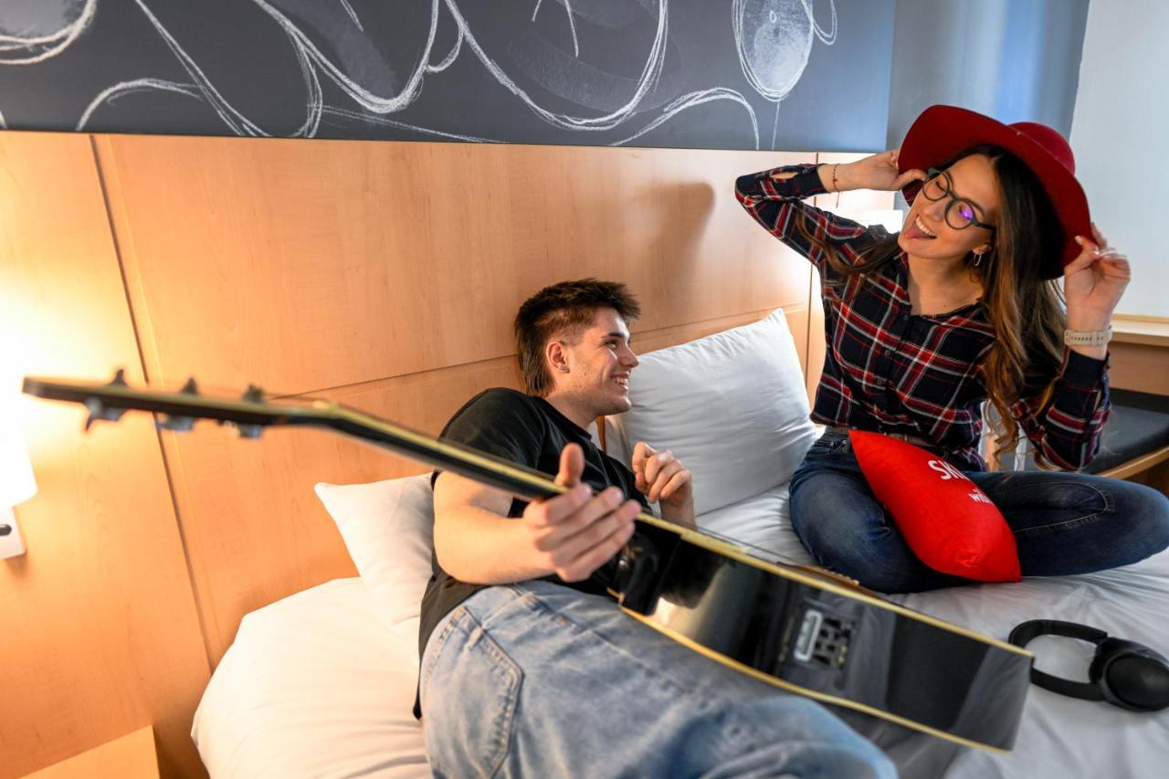 Ibis Skopje City Center Luaran gambar