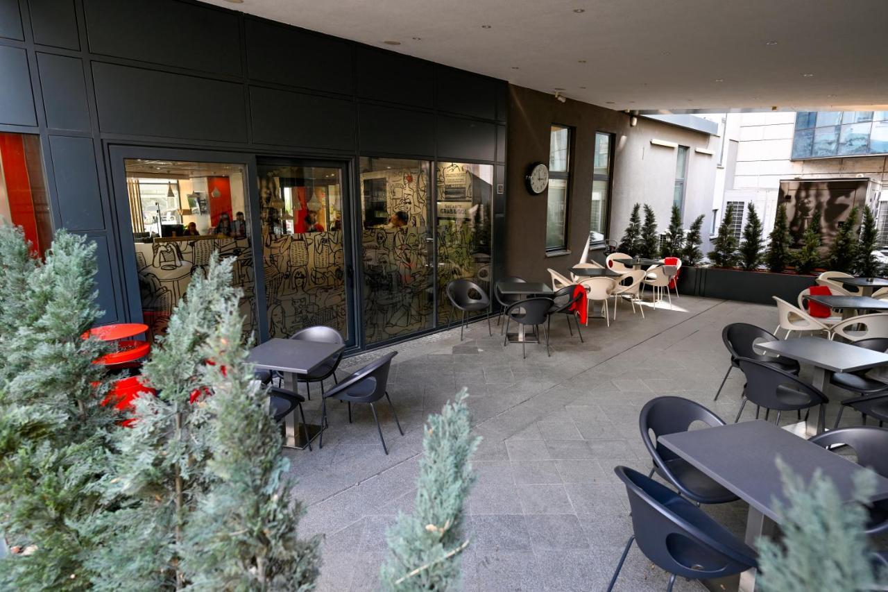 Ibis Skopje City Center Luaran gambar