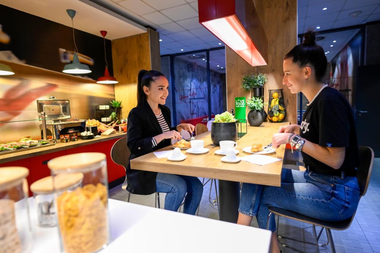Ibis Skopje City Center Luaran gambar