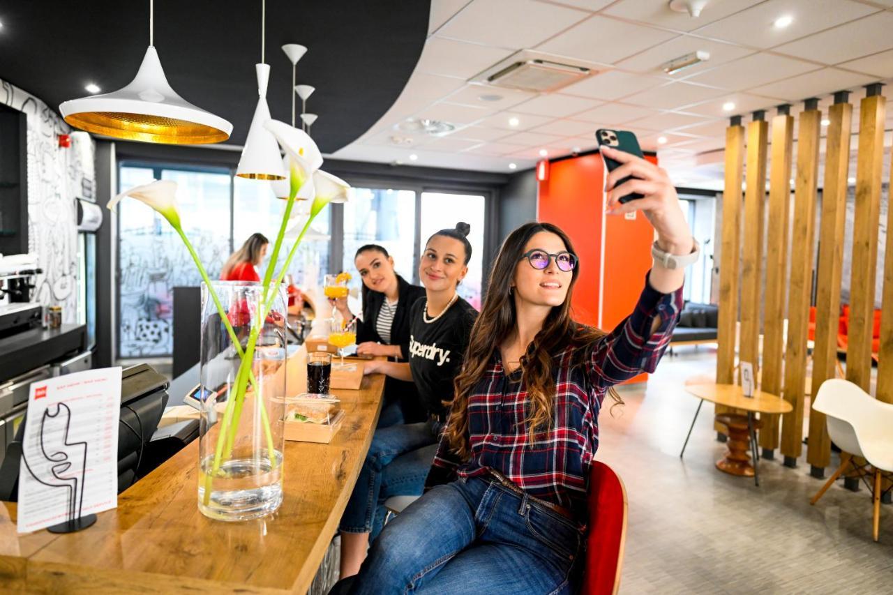 Ibis Skopje City Center Luaran gambar