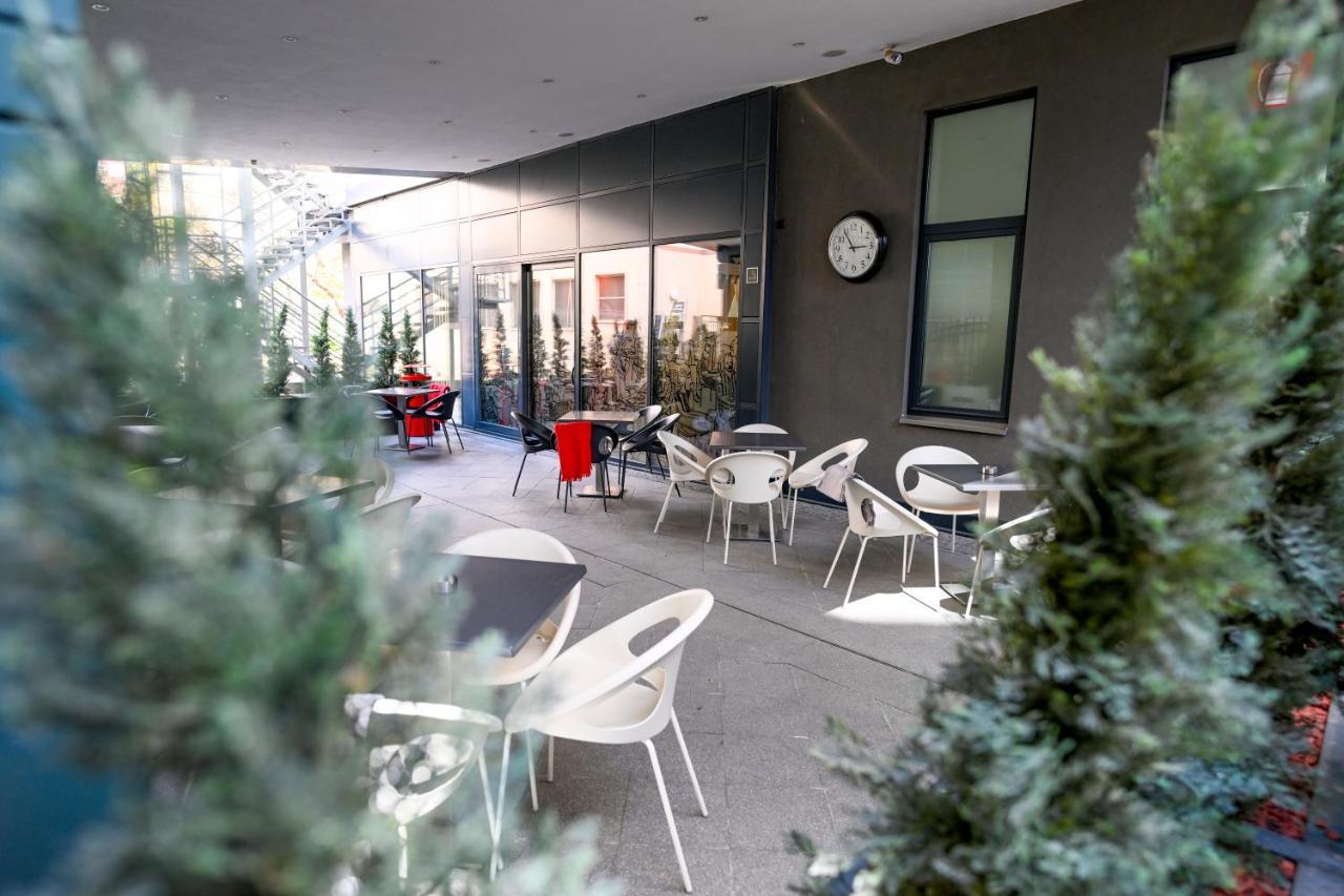 Ibis Skopje City Center Luaran gambar