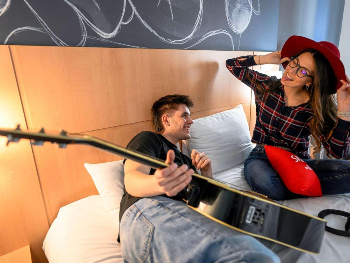 Ibis Skopje City Center Luaran gambar